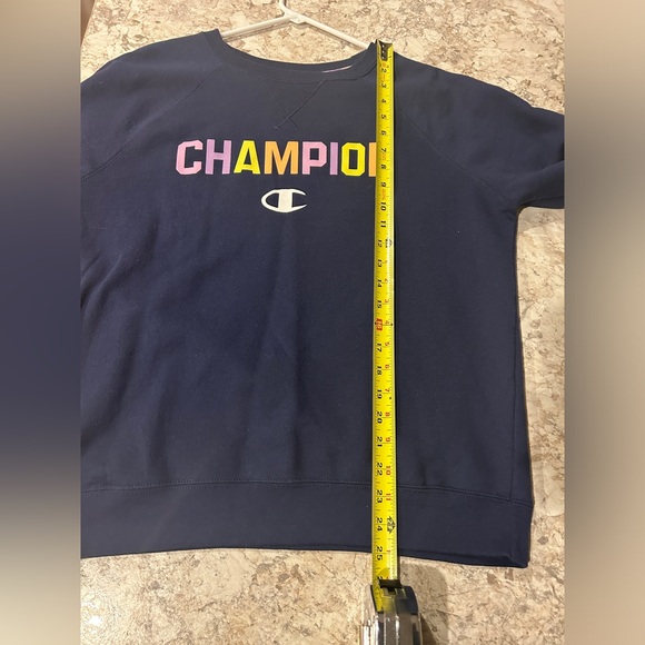 Women’s Champion Crewneck Logo Large - Picture 7 of 8